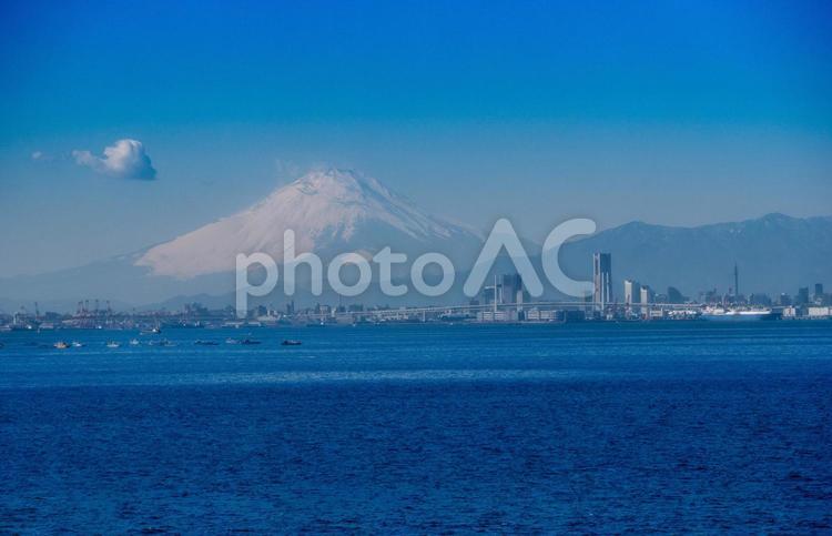富士とみなとみらい 海,きれい,うっとりの写真素材