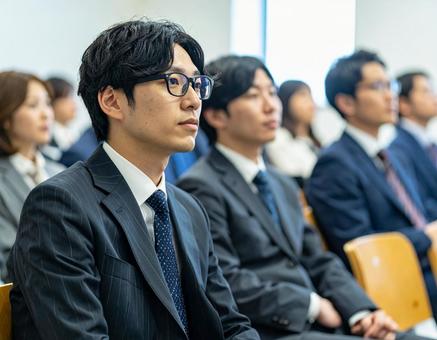 ビジネスシーン・講演を聞く/研修会受講 ビジネスシーン・講演を聞く/研修会受講の写真