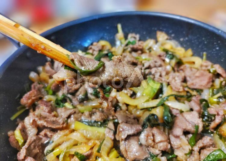 ラムと野菜の炒め物 ラム,野菜,肉野菜炒めの写真素材