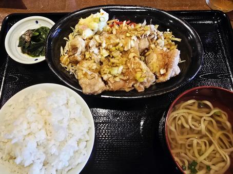 沖縄の定食 沖縄の定食の写真