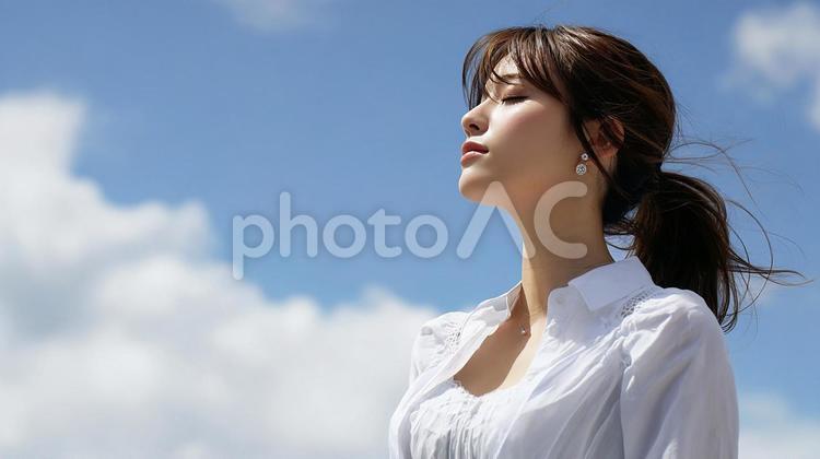 清潔感ある女性の佇まい 女性,アジア人,ポートレートの写真素材