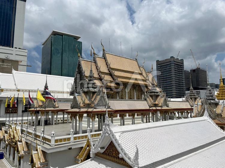 タイの街中のお寺 タイ,お寺,街中の写真素材