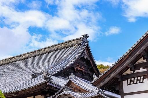 宝福寺と青空 宝福寺と青空 青空,雲,寺の写真素材