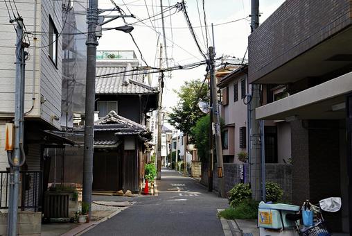 昭和の雰囲気を残す町角 昭和の雰囲気を残す町角 町角,路地,隘路の写真素材