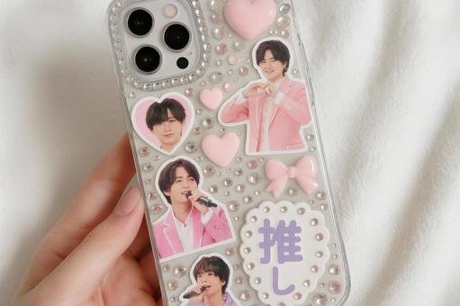 推し活に使うデコスマホケース 推し活に使うデコスマホケースの写真