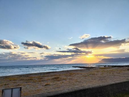 函館の夕日と海 函館,風景,北海道の写真素材