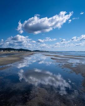 The clear summer sky reflected on the vast tidal flats, coastal, sea, sky, JPG
