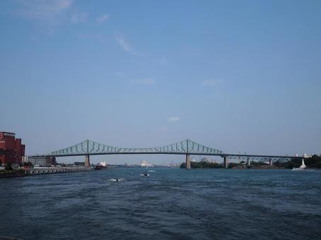 Bridge over the St. Lawrence River, JPG