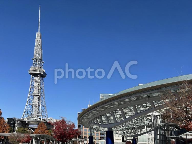 オアシス21と名古屋TV塔 オアシス21,テレビ塔,空の写真素材