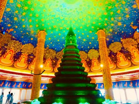 美しいワットパクナム 美しいワットパクナム ワットパクナム,仏塔,カラフルの写真素材