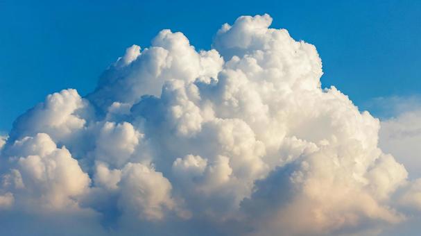 ふわふわの白い雲 ふわふわの白い雲の写真