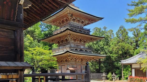 坂東33観音 11番 安楽寺 三重塔 坂東33観音 11番 安楽寺 三重塔の写真