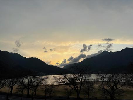 夕暮れの河口湖3 夕暮れの河口湖3 河口湖,夕暮れ,湖の写真素材