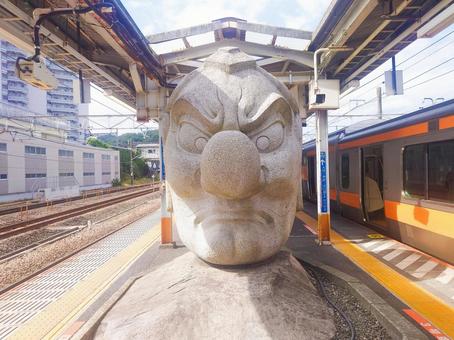 高尾駅の天狗像 天狗,天狗像,高尾駅の写真素材