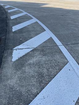 道路のラインの写真