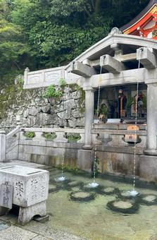 清水寺 音羽の滝 清水寺 音羽の滝の写真