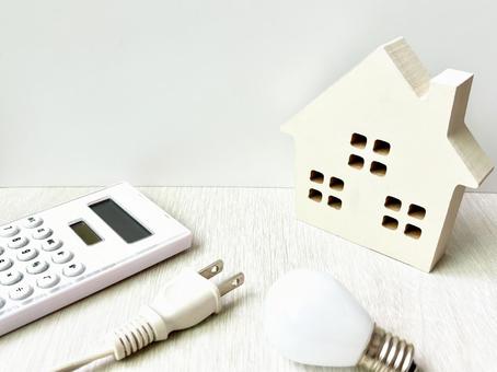 家の模型_電球_コンセント_電卓 家の模型_電球_コンセント_電卓 家,マイホーム,住宅の写真素材