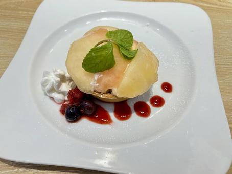もも もも もも,桃,ケーキの写真素材