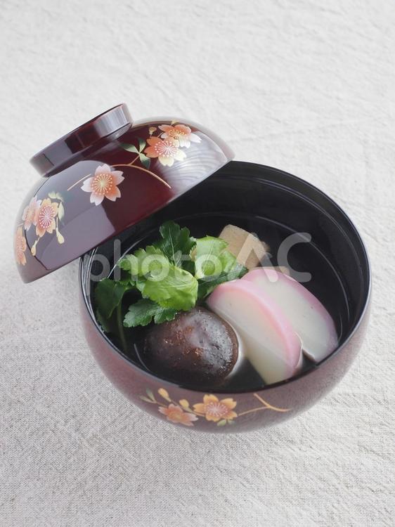 椎茸とかまぼこのお吸い物 お吸い物,すまし汁,おすましの写真素材