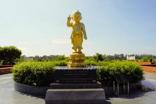 誕生仏 ルンビニ ネパール 2 誕生仏 ルンビニ ネパール 2 仏陀,釈迦,誕生仏の写真素材