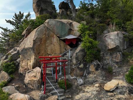 Photo, hidden gem inari shrine, hidden gem inari, secret spot inari daimyojin shrine, 