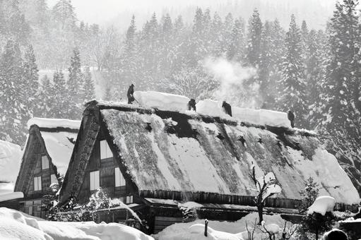 雪の白川郷 雪の白川郷 白黒,冬,合掌造りの写真素材