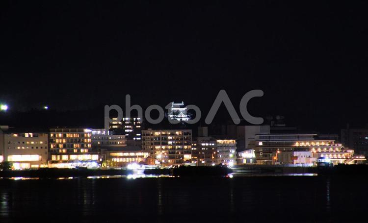 夜景/松江市・国宝松江城・宍道湖岸 国宝松江城,松江市,夜景の写真素材