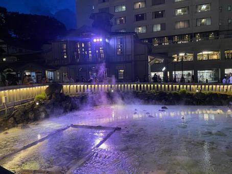 湯畑のライトアップ 湯畑のライトアップ 湯畑,草津,草津町の写真素材