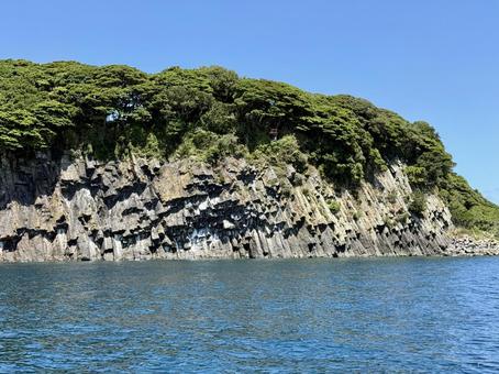 遊覧船から見た福井県東尋坊 雄島の景色 遊覧船から見た福井県東尋坊 雄島の景色 アクティビティ,水面,遊覧船の写真素材