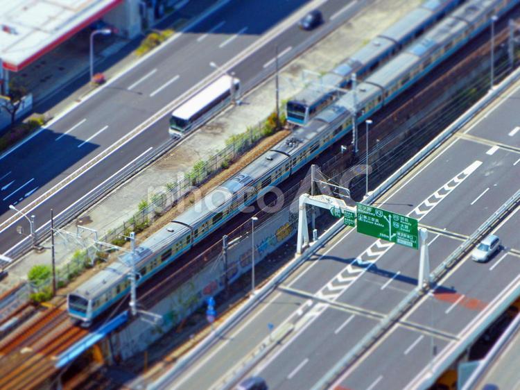 根岸線桜木町付近のジオラマ風写真 電車,鉄道,線路の写真素材