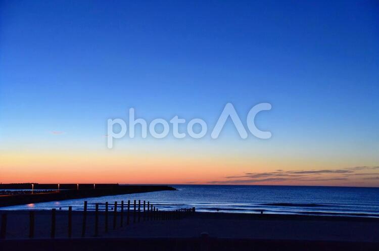 海の夕暮れ 海,夕暮れ,トワイライトの写真素材