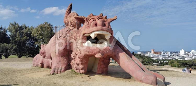 カママ嶺公園　大きなシーサー 宮古島,沖縄,カママ嶺公園の写真素材
