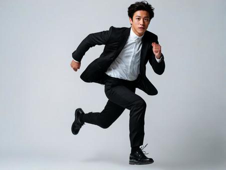 ポーズを決める若い男性ビジネスマン ポーズを決める若い男性ビジネスマンの写真