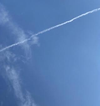 空に線 空に線の写真