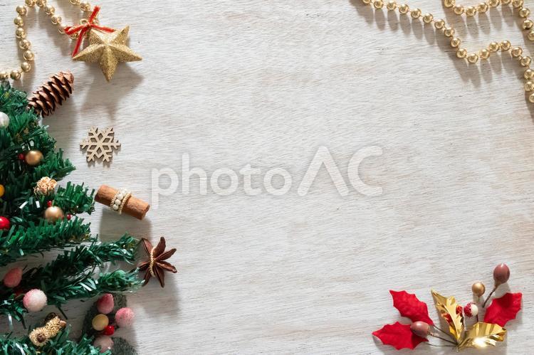 クリスマスイメージのフレーム背景 クリスマス,フレーム,背景の写真素材