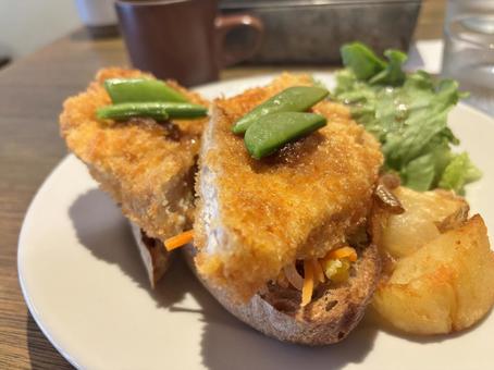 ランチ_オープンサンド_チキンカツ ランチ_オープンサンド_チキンカツ カフェ,ランチ,オープンサンドの写真素材
