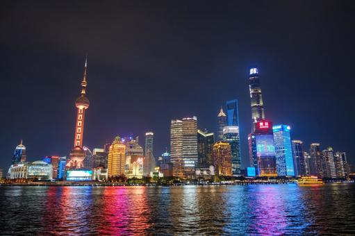 中国 上海市、夜の超高層ビル群 上海,外灘,中国の写真素材