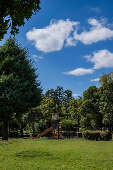 都内の自然公園 都内の自然公園 公園,滑り台,晴天の写真素材