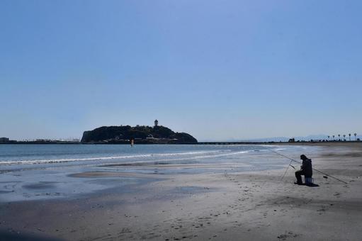江の島と釣り人 江の島,海,海辺の写真素材