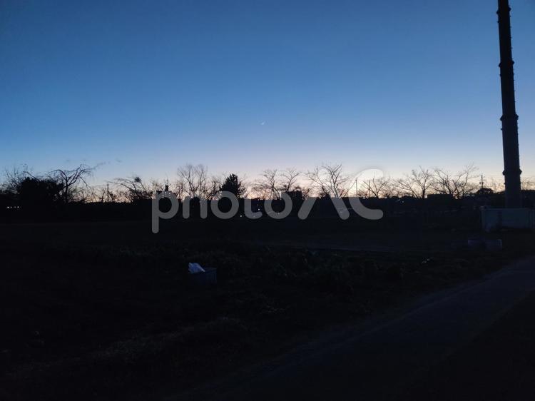 冬の夕焼け 夕焼け,日没,空の写真素材