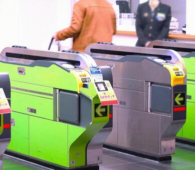 ローカル線の改札口 駅,改札,自動改札の写真素材