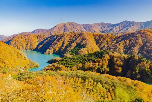 新潟県 苗場ドラゴンドラからの秋景色 新潟県 苗場ドラゴンドラからの秋景色の写真