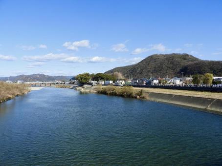 たつの市中心部を流れる揖保川本流2 たつの市中心部を流れる揖保川本流2 揖保川,たつの市,河川の写真素材
