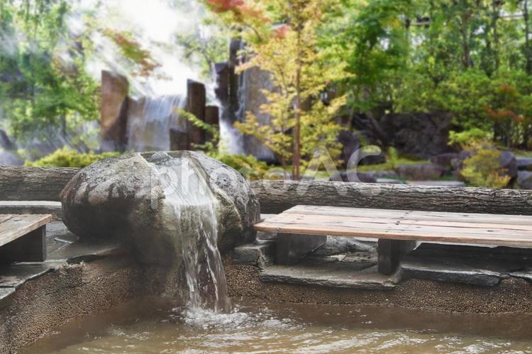 風情のある温泉のイメージ 温泉,露天風呂,旅の写真素材