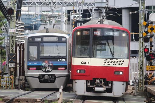 京急 北総 直通運転 京急線内での離合 京急 北総 直通運転 京急線内での離合 京急,京急電鉄,1000形の写真素材