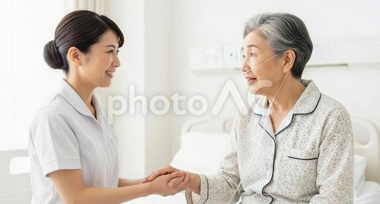 終末期医療を見守るアジア人看護師 看護師,女性,患者の写真素材