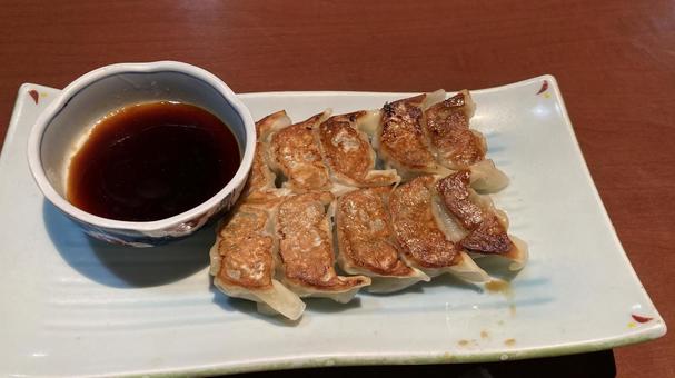 一口サイズの可愛い餃子 餃子,おかず,中華の写真素材