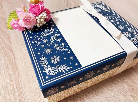 【プレゼント用】冬のギフトボックス　 ギフトボックス,プレゼント,贈答用の写真素材