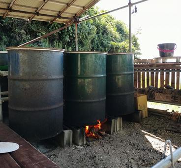 キャンプのドラム缶風呂 キャンプのドラム缶風呂の写真