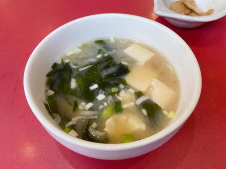 豆腐とわかめの味噌汁 味噌汁,食べ物,豆腐の写真素材